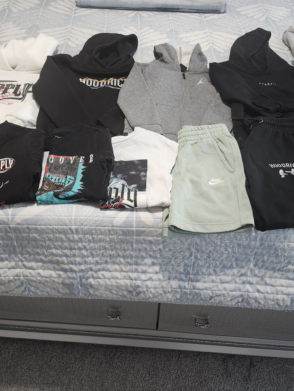 BOYS BUNDLE - Picture 2 of 10